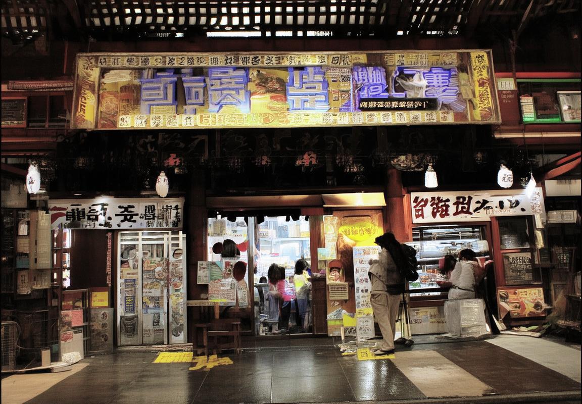 一饭之德藏于人间烟火：平凡生活中的微小善意与市井温暖